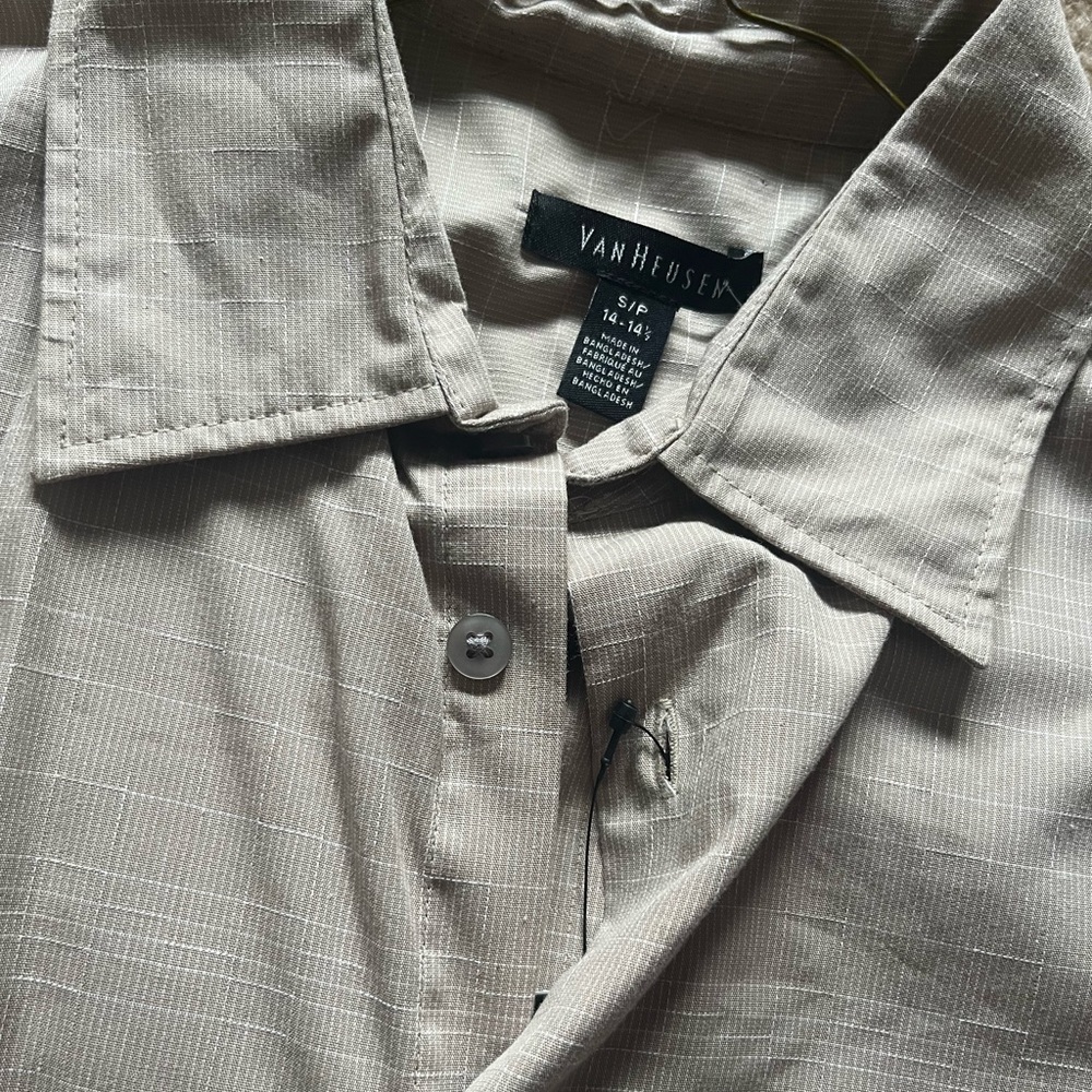 New Van Heusen Dress Shirt